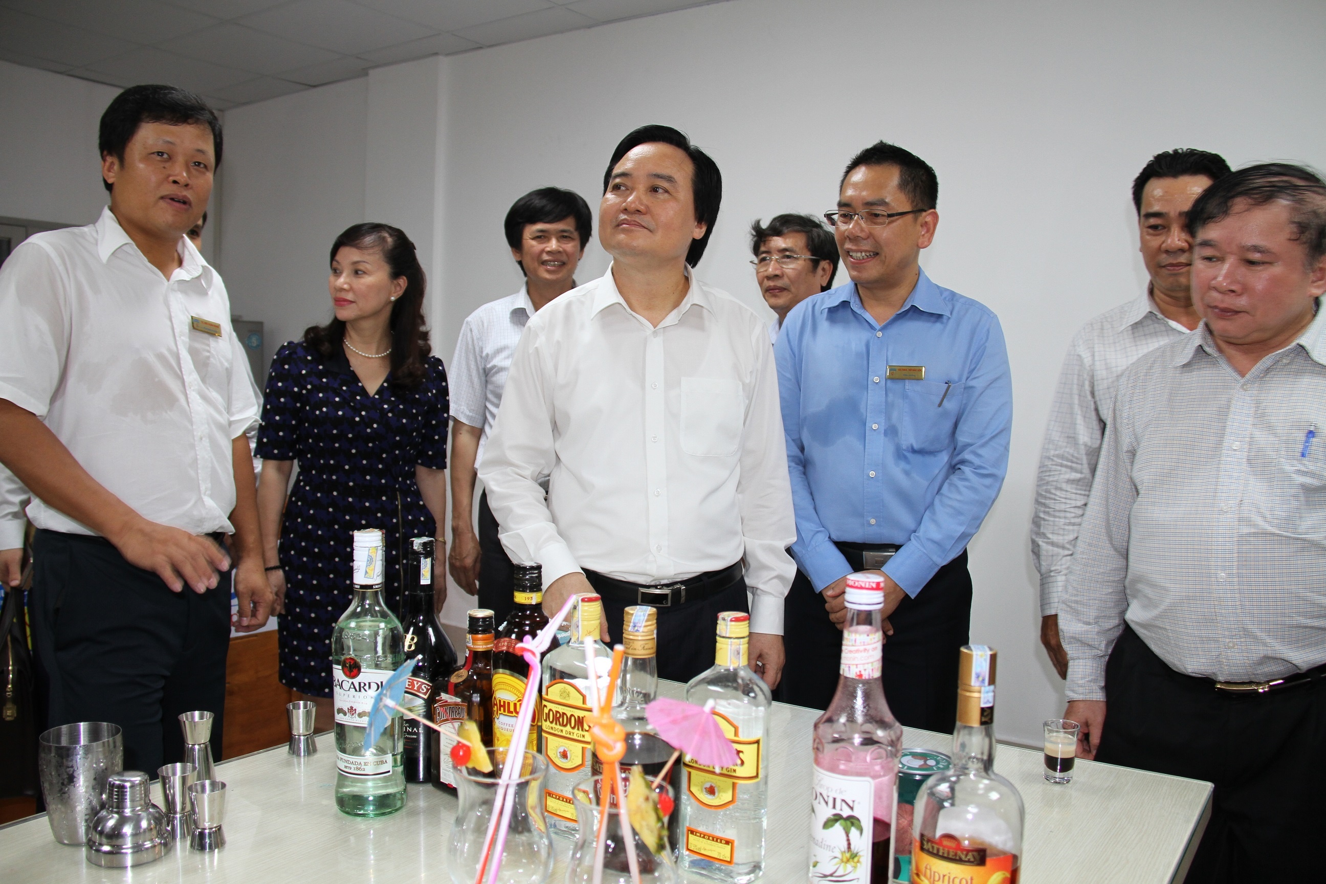 Se giai the truong dai hoc yeu kem anh 1