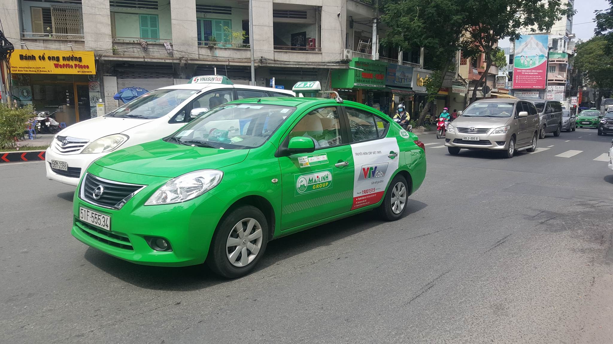 Taxi Mai Linh o Sai Gon du kien chuyen sang chay bang dien hinh anh