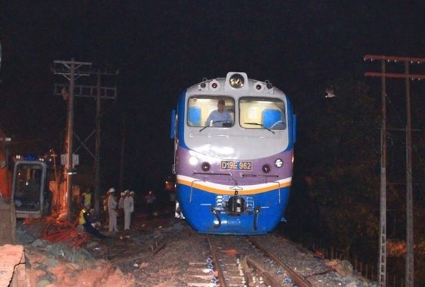 Cau Ghenh hoan thanh, duong sat Bac Nam thong suot hinh anh