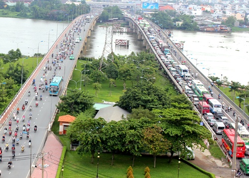 Gan 2.000 ty dong mo rong cau Binh Trieu 2 hinh anh