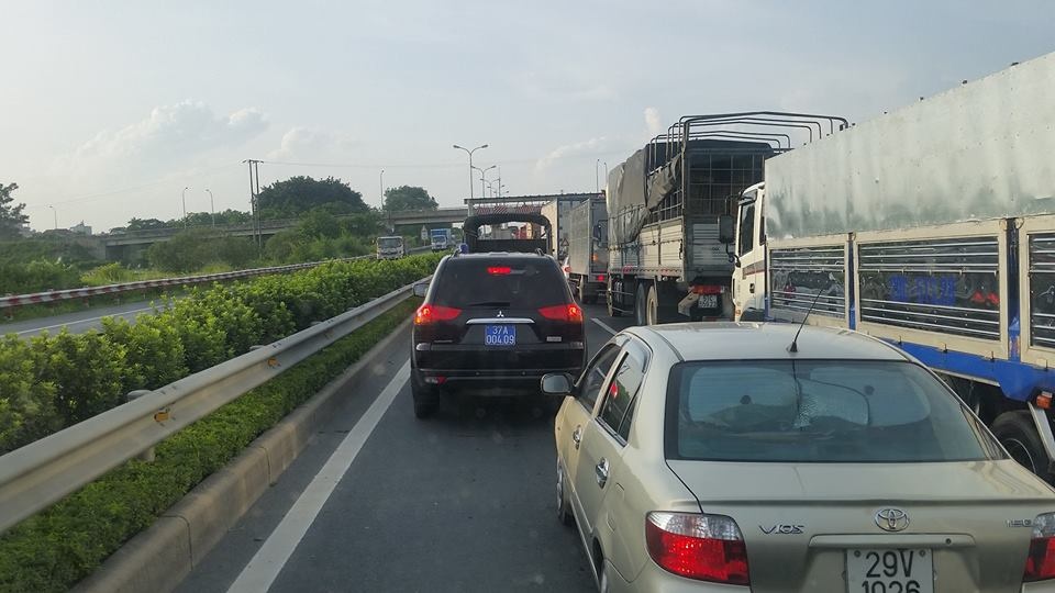 Xe cho trau tong xe khach anh 2