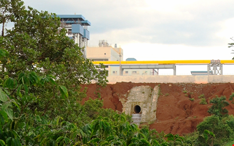 Nha may Nhan Co tran hoa chat anh 1