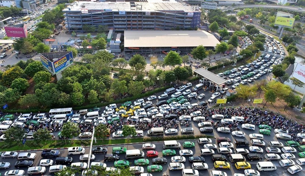 Pho thu tuong: Can mo rong san bay Tan Son Nhat hinh anh