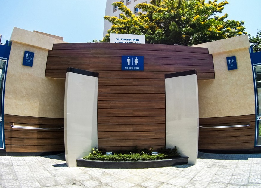 TP HCM xem xet xay nha ve sinh '5 sao' gia 900 trieu hinh anh