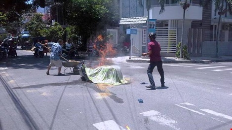 Atila bốc cháy dữ dội ảnh 1 Atila boc chay du doi anh 1