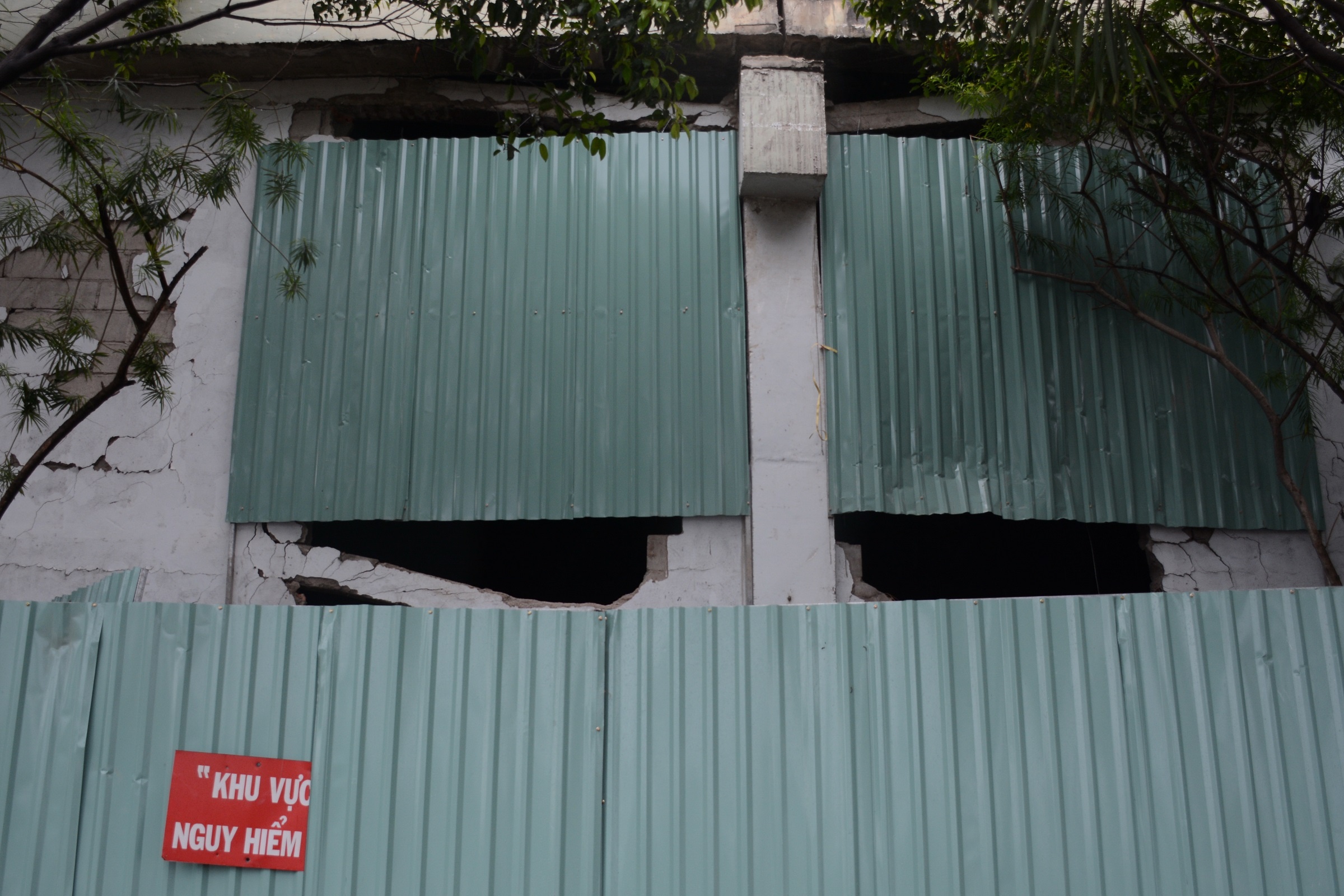 Sua chua cau vuot Nguyen Huu Canh anh 1