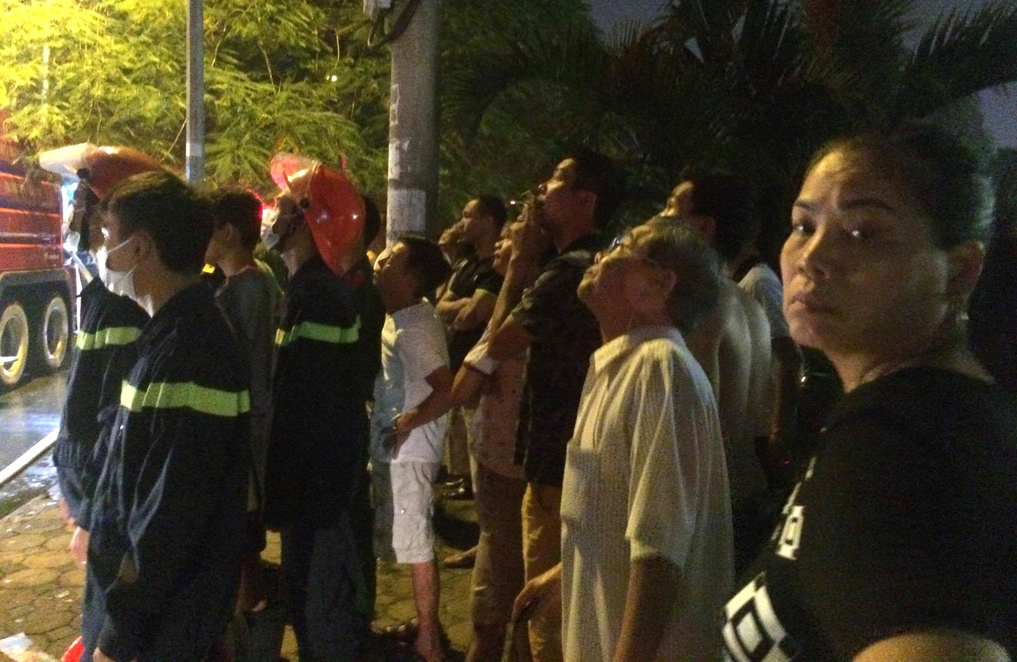 hien truong chay quan karaoke 8 tang anh 12