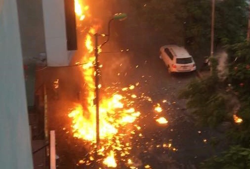 Khach bang qua lua thoat khoi hien truong vu chay quan karaoke 8 tang hinh anh