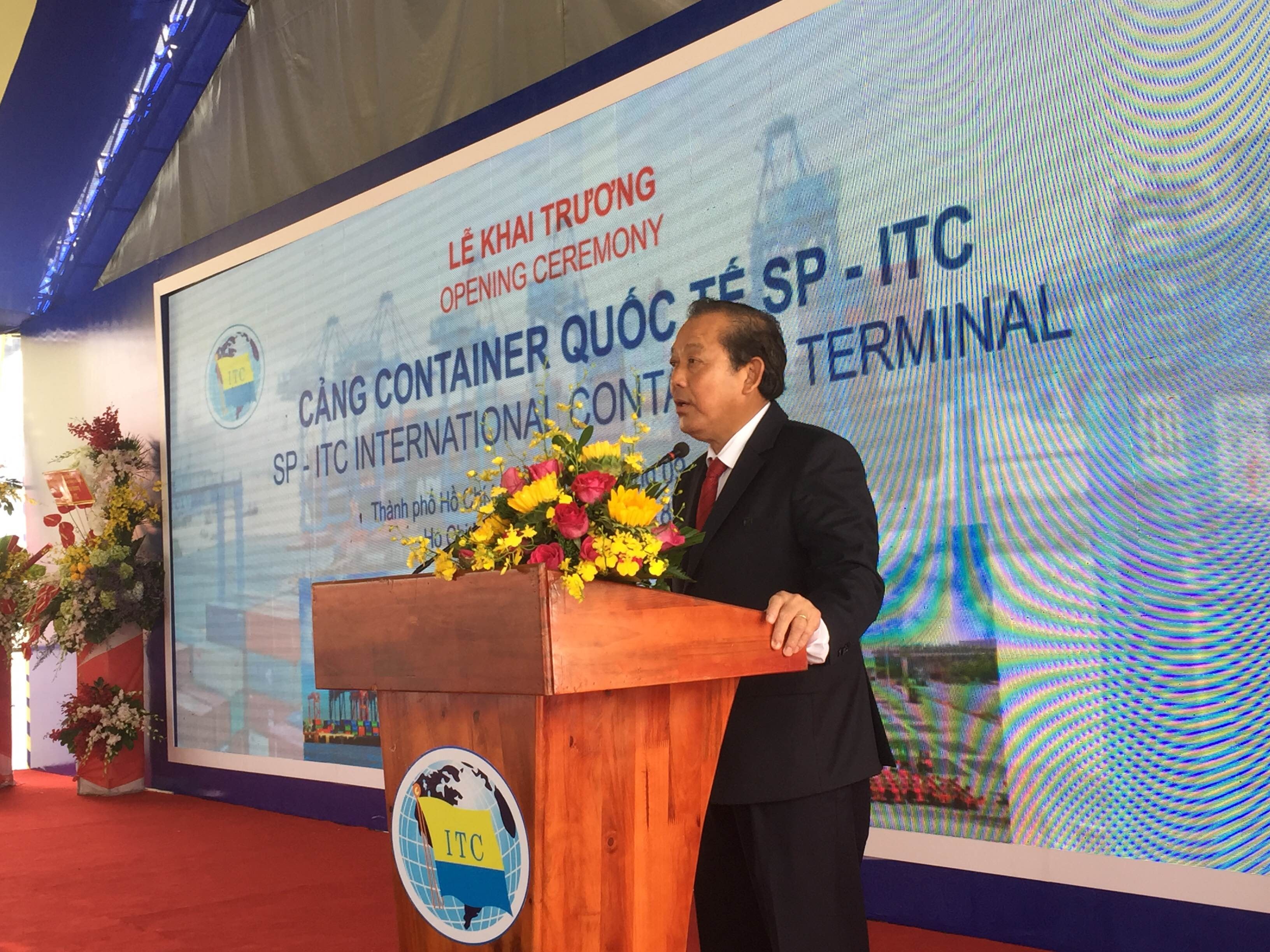 Them mot cang container o TP.HCM anh 2