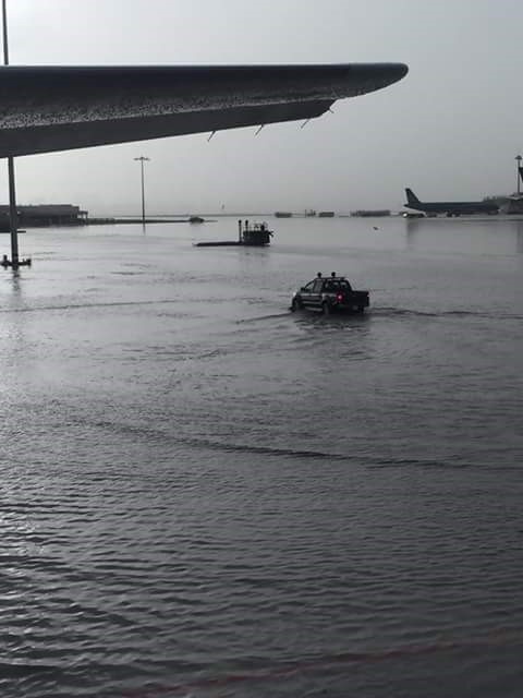 Khẩn trương nạo vét kênh mương sân bay ảnh 1 Khan truong nao vet kenh muong san bay anh 1