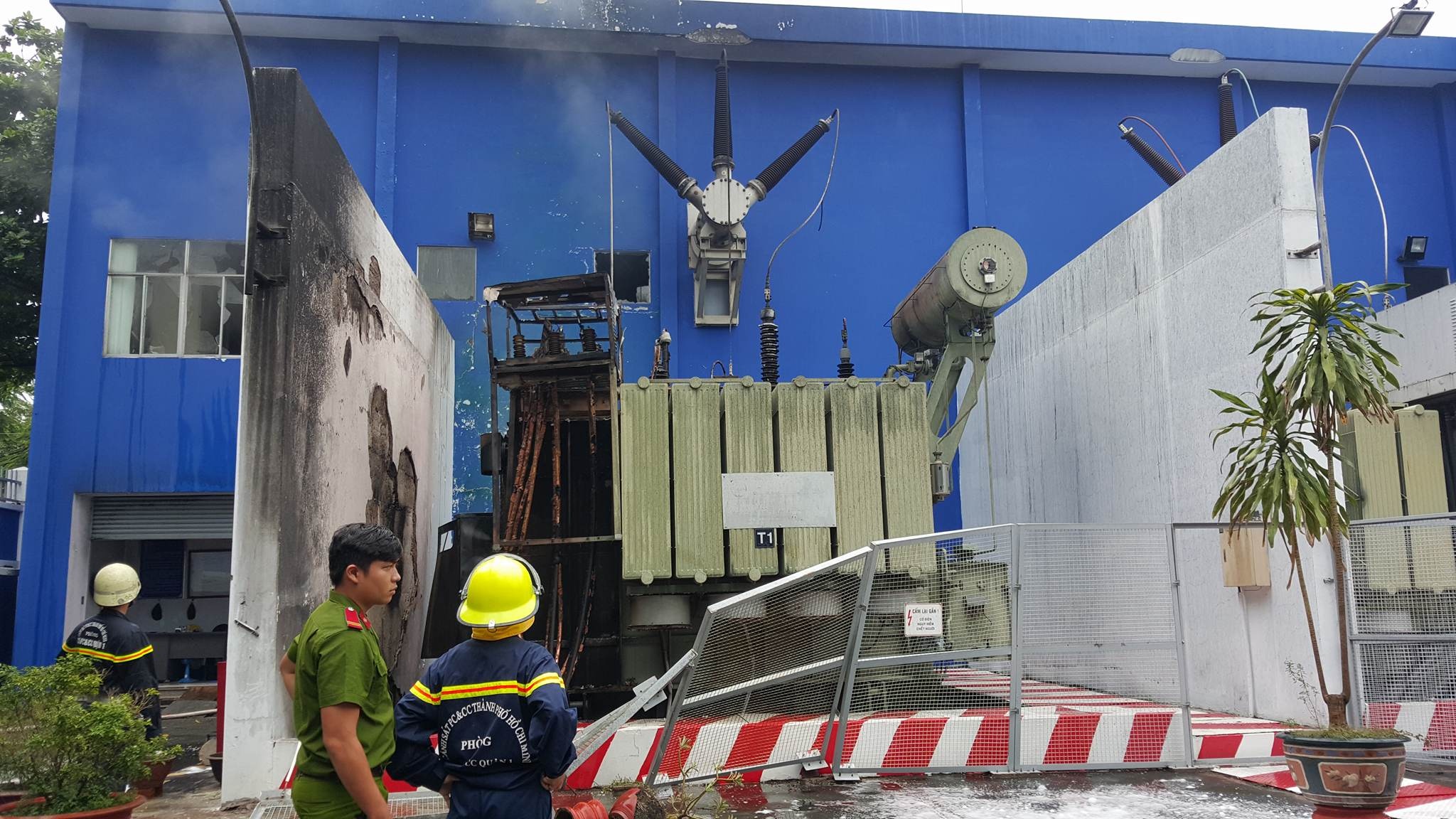 Dien luc TP.HCM xin loi hon 71.000 khach hang hinh anh