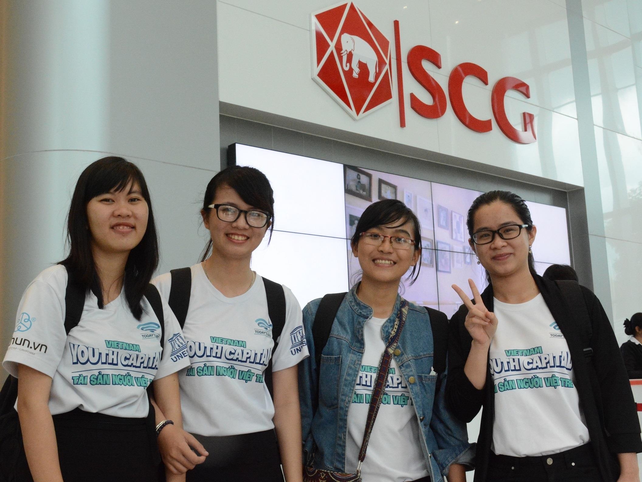 Nhung bai hoc quy gia cua 4 nu sinh Viet tren dat Thai hinh anh