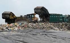 Bai rac Da Phuoc gay mui hoi cho Nam Sai Gon hinh anh