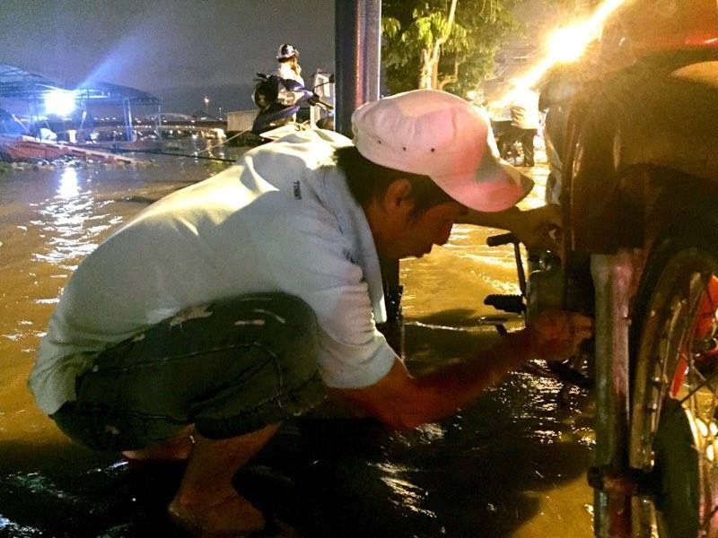 Sai Gon mua to duong ngap anh 3