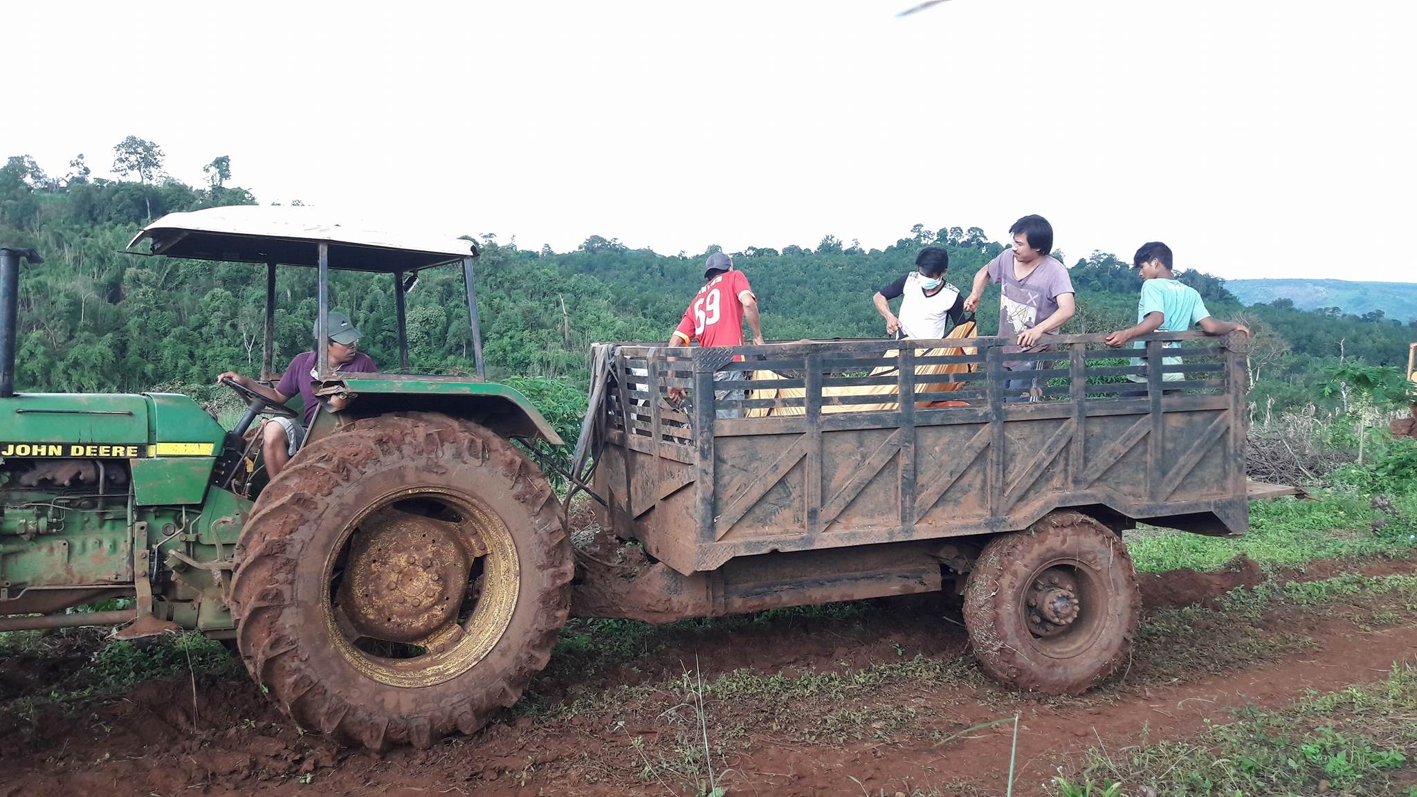 Chum anh hien truong vu ban sung anh 4