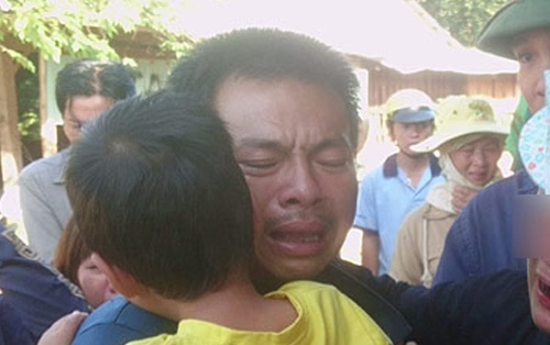 Bo Cong an truc tiep dieu tra vu xa sung o Dak Nong hinh anh