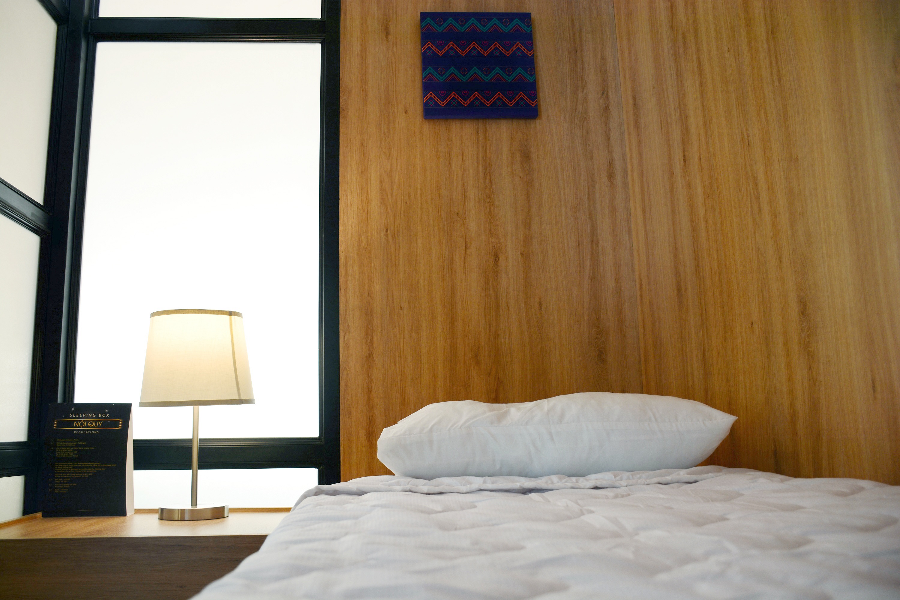 Khu nghi,  vui choi o san bay anh 11