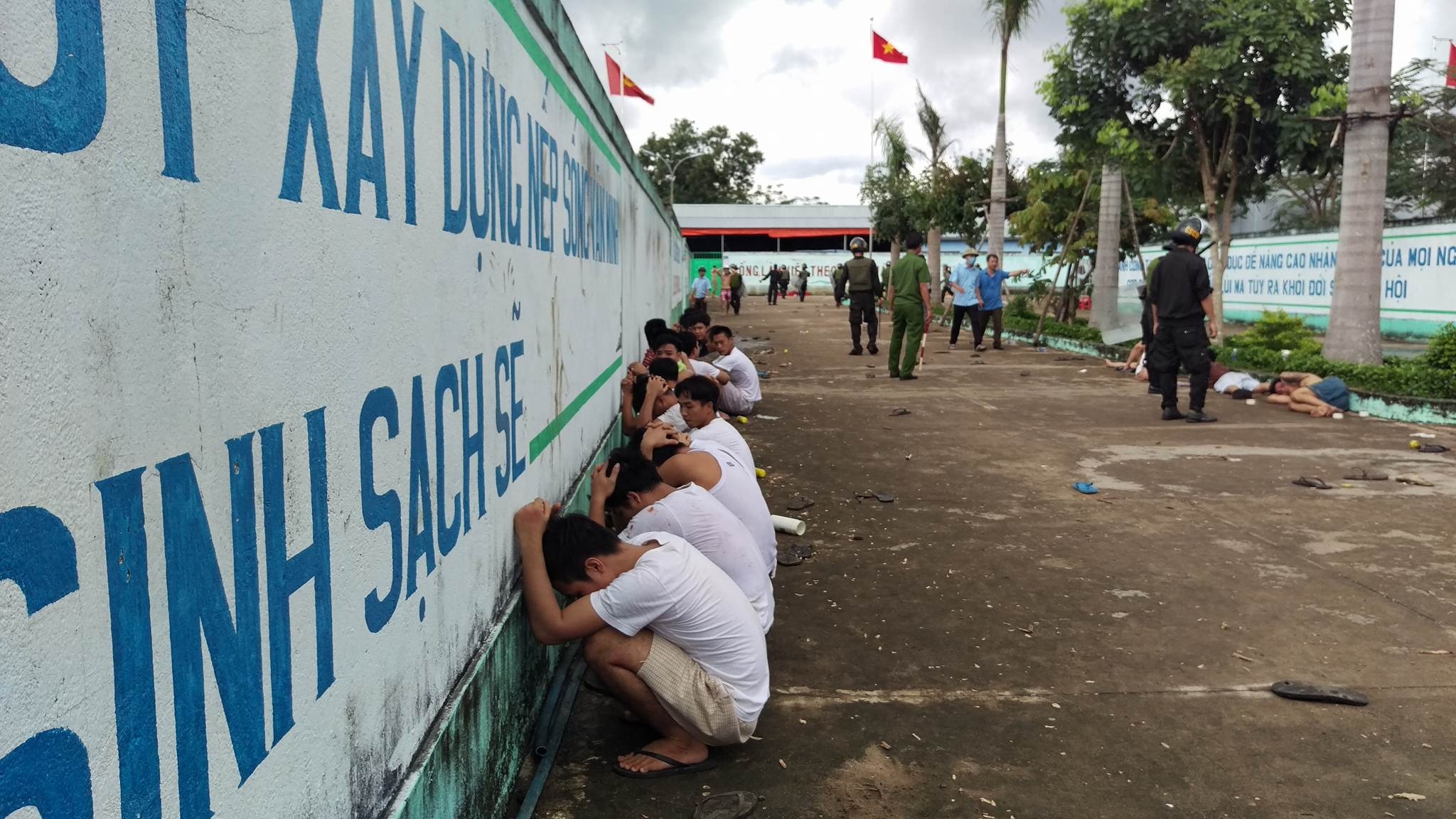 Hoc vien cai nghien tron trai anh 3