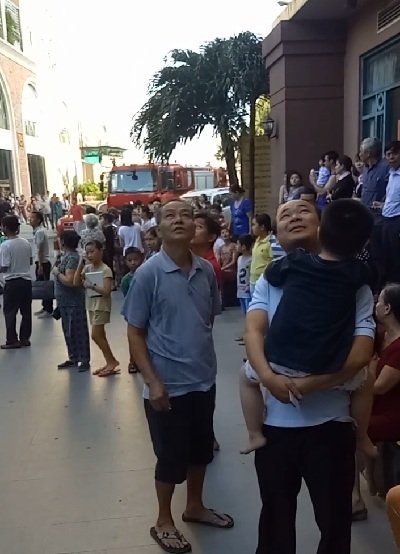 Chung cu hon loan vi chay noi ca anh 1