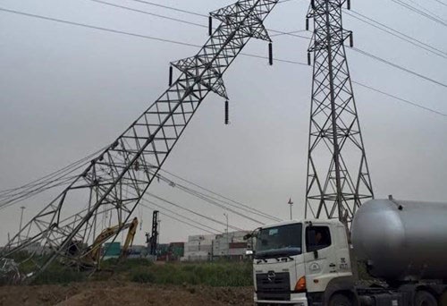 Hai Phong cat dien khan cap do do cot cao the hinh anh