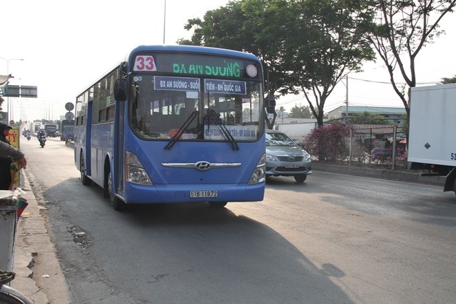 Ho tro xe buyt cho nguoi khuyet tat anh 1