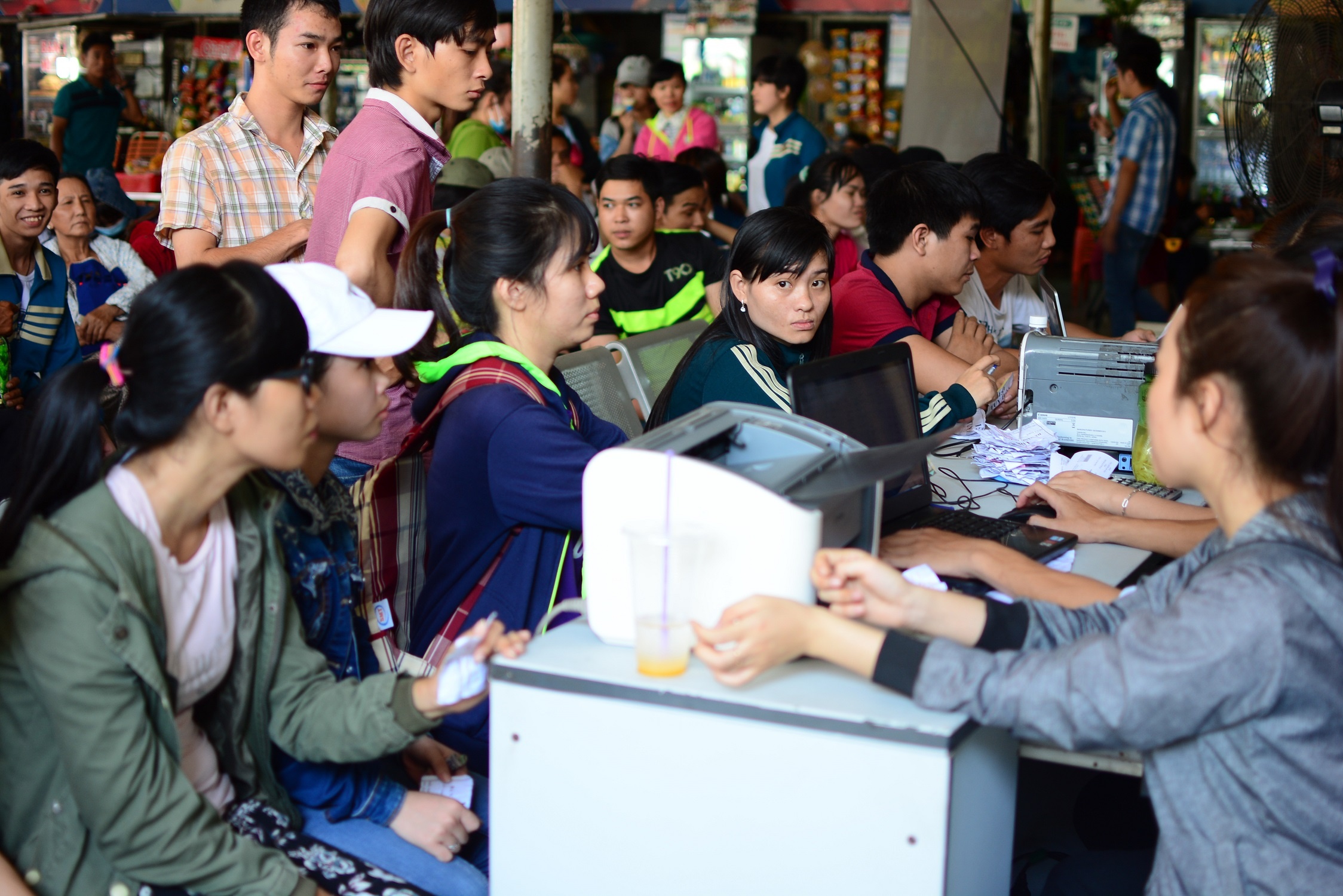 Xe khach chat luong ban ve tet anh 3