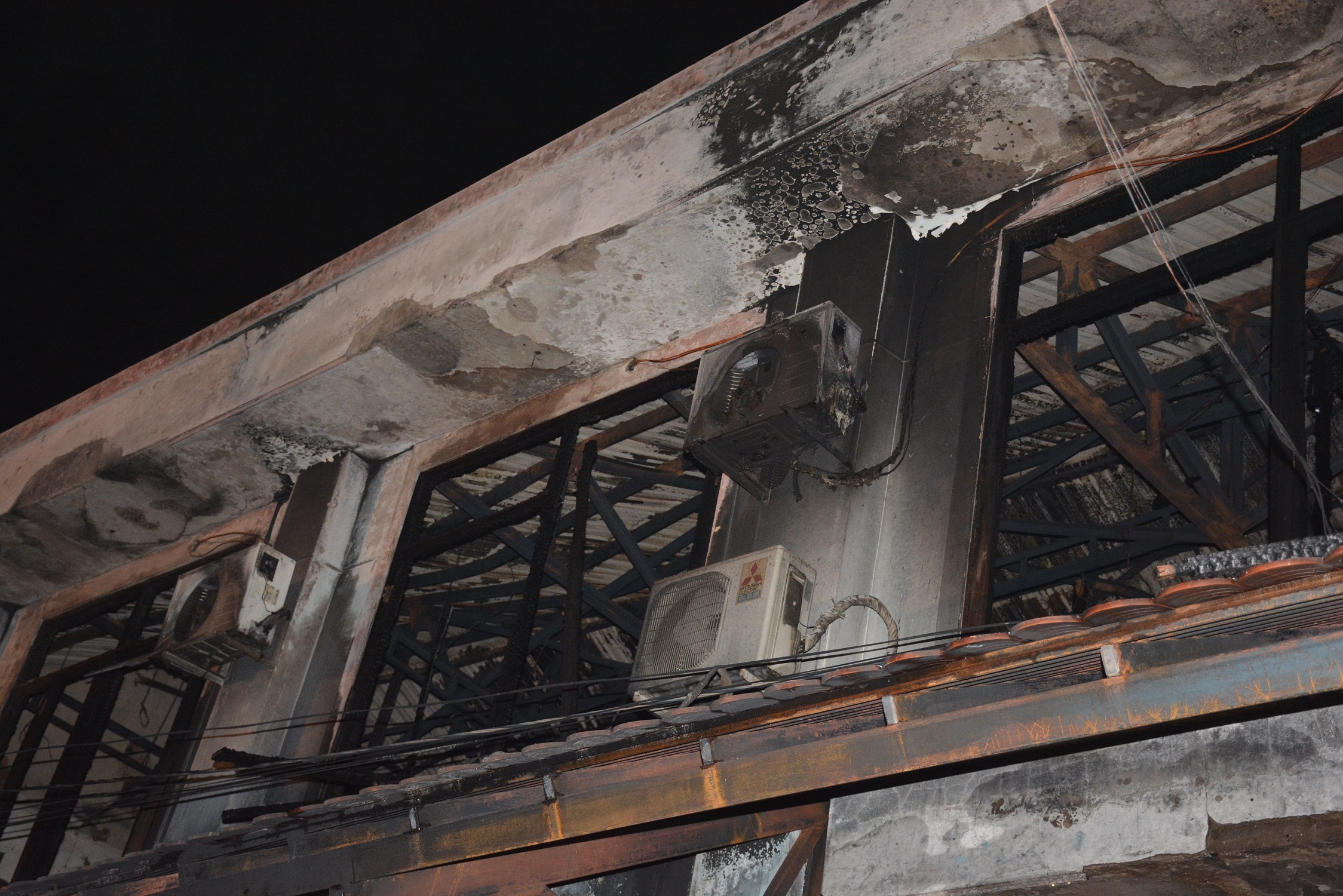 Hien truong vu chay 2 nguoi tu vong anh 7