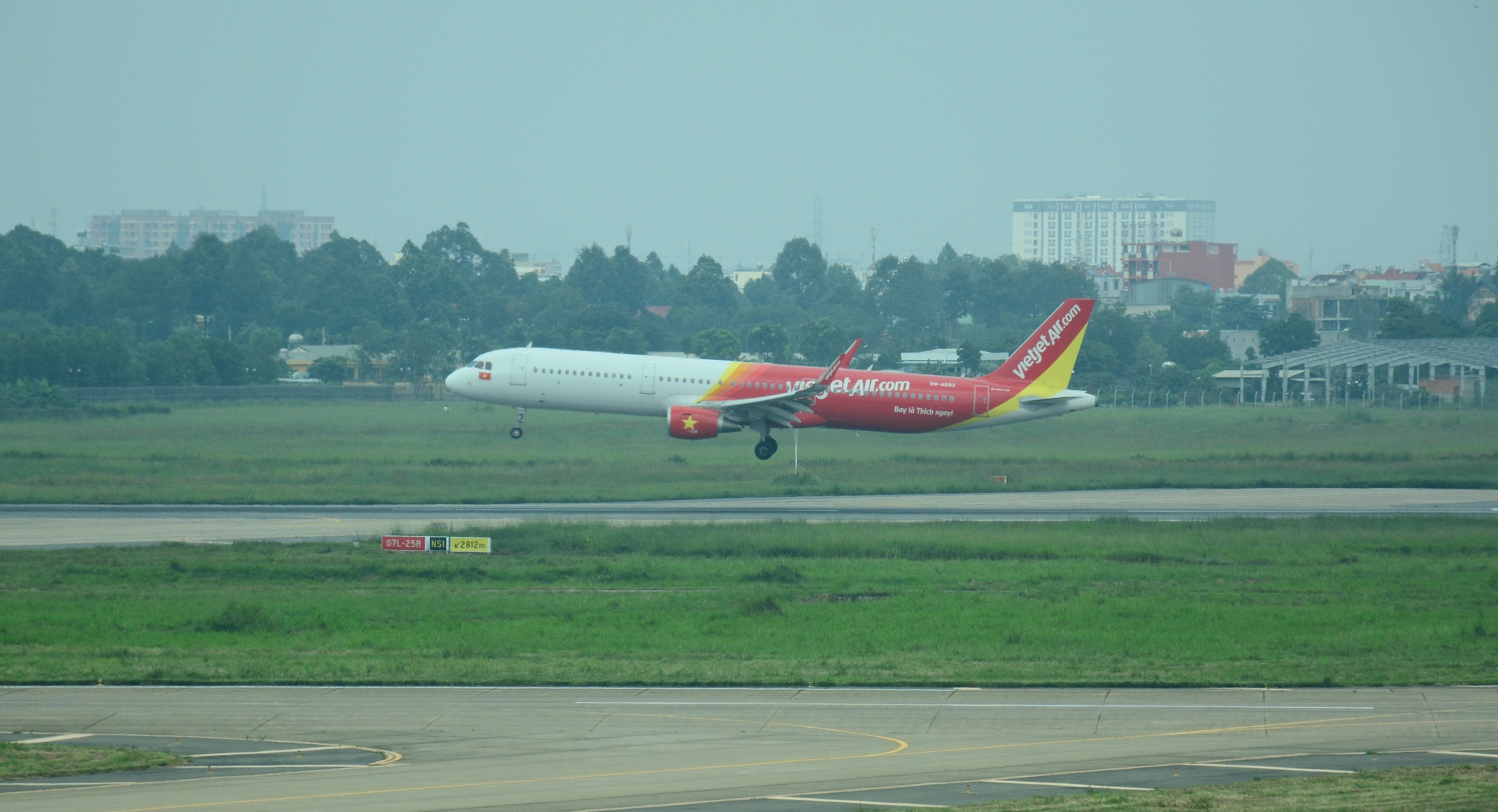 De nghi lap don cong an tai san bay Tan Son Nhat hinh anh
