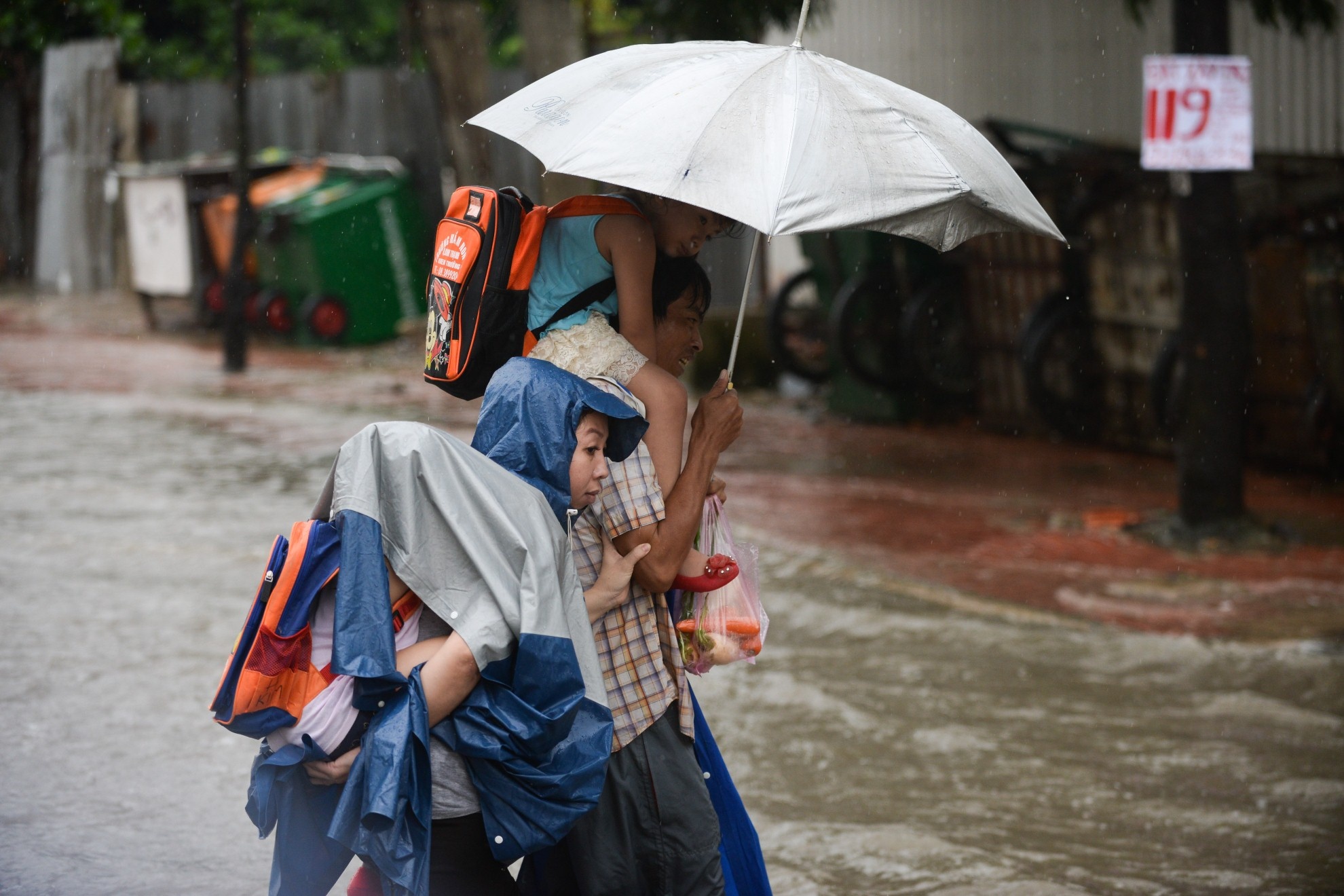 Sai Gon chuan bi don ap thap nhiet doi hinh anh