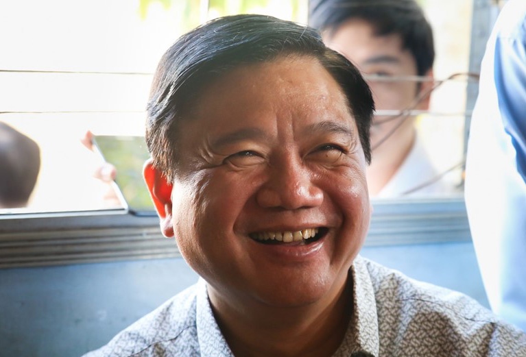 Bi thu Thang 'thach thuc', Ben xe Mien Dong xong som? hinh anh