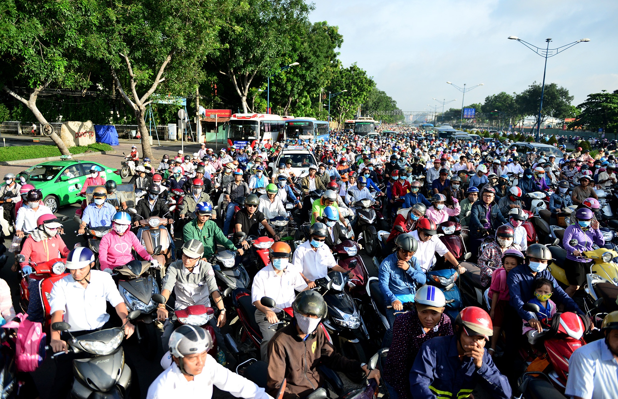 TP.HCM quyet lam cho duoc de an 'lech gio' de giam ket xe hinh anh