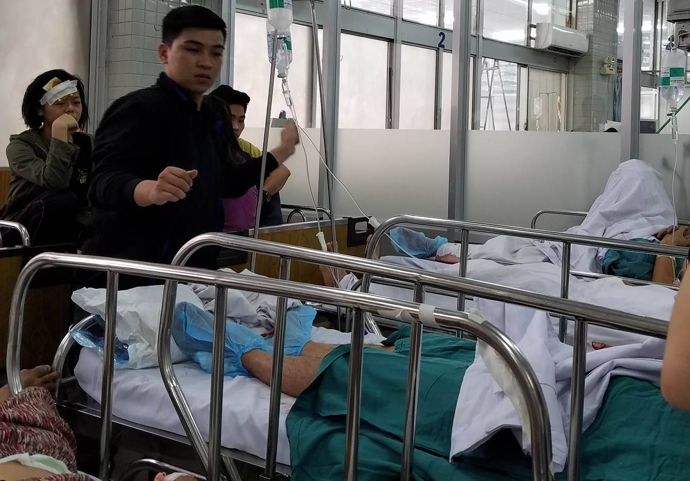 Tai nan tren cao toc: ‘Thoat ra nho cua thong gio o tran xe' hinh anh