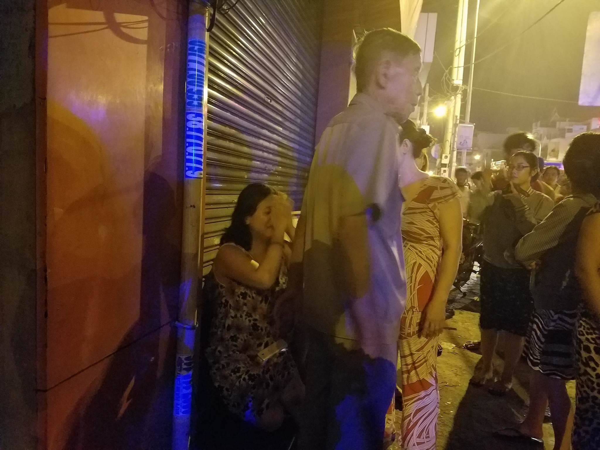 leo thang giai cuu nguoi dan vu chay anh 2