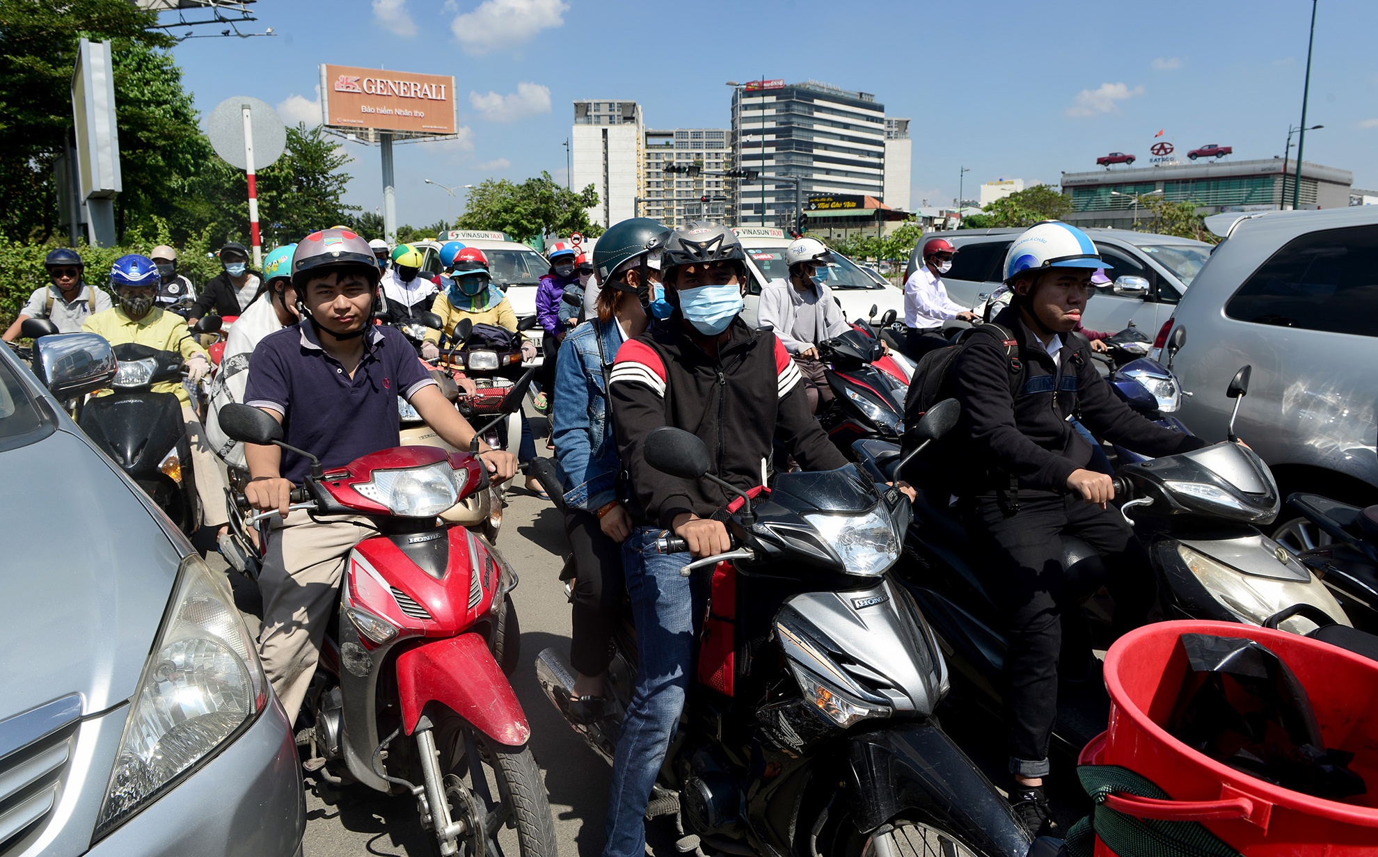 cap treo vao Tan Son Nhat anh 3