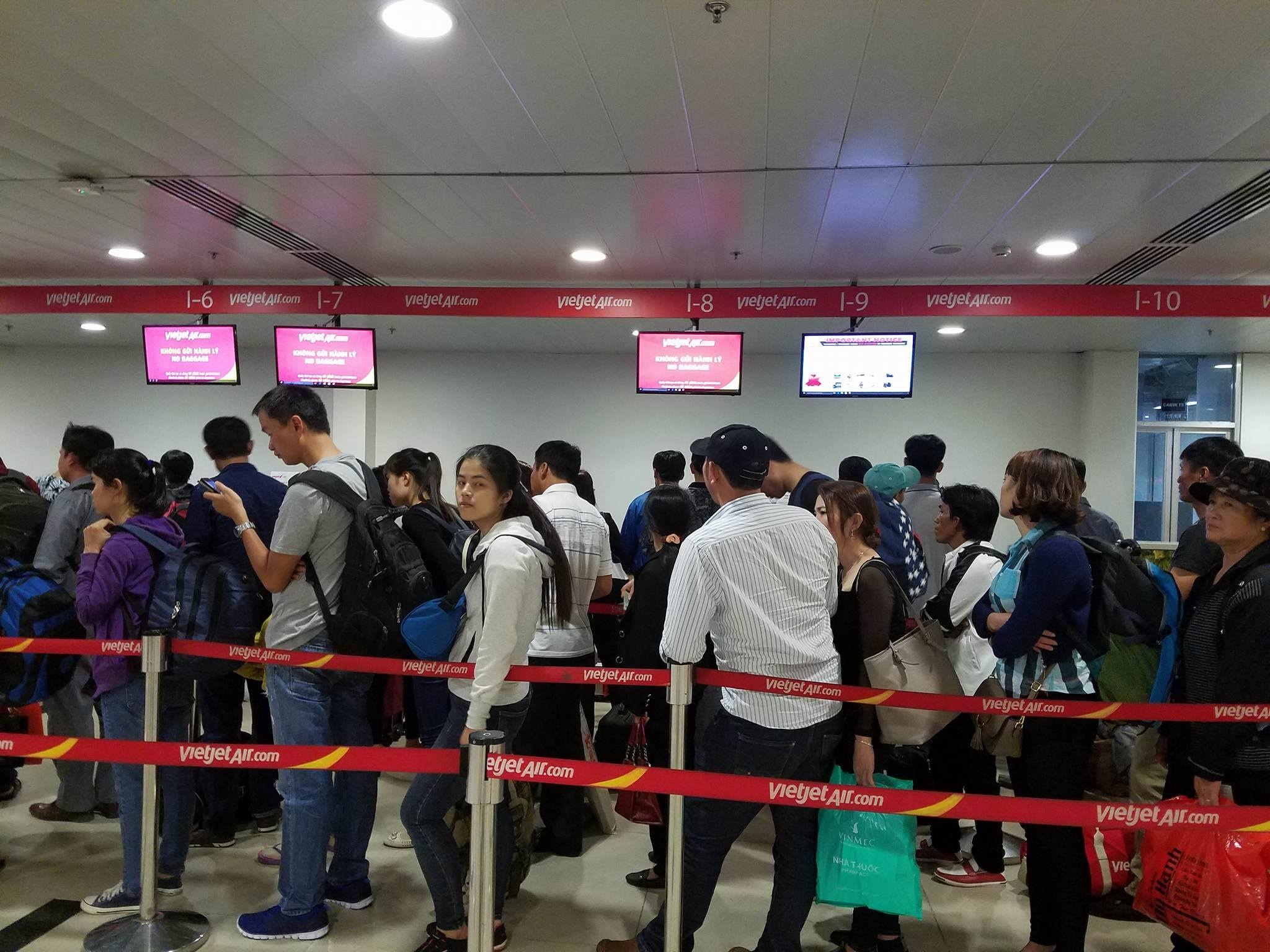 San bay dong duc ngay giap Tet anh 3