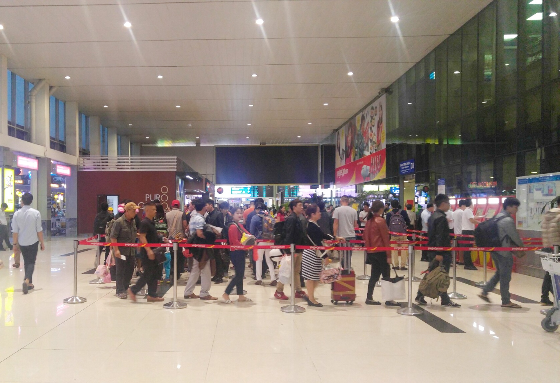 San bay dong duc ngay giap Tet anh 1