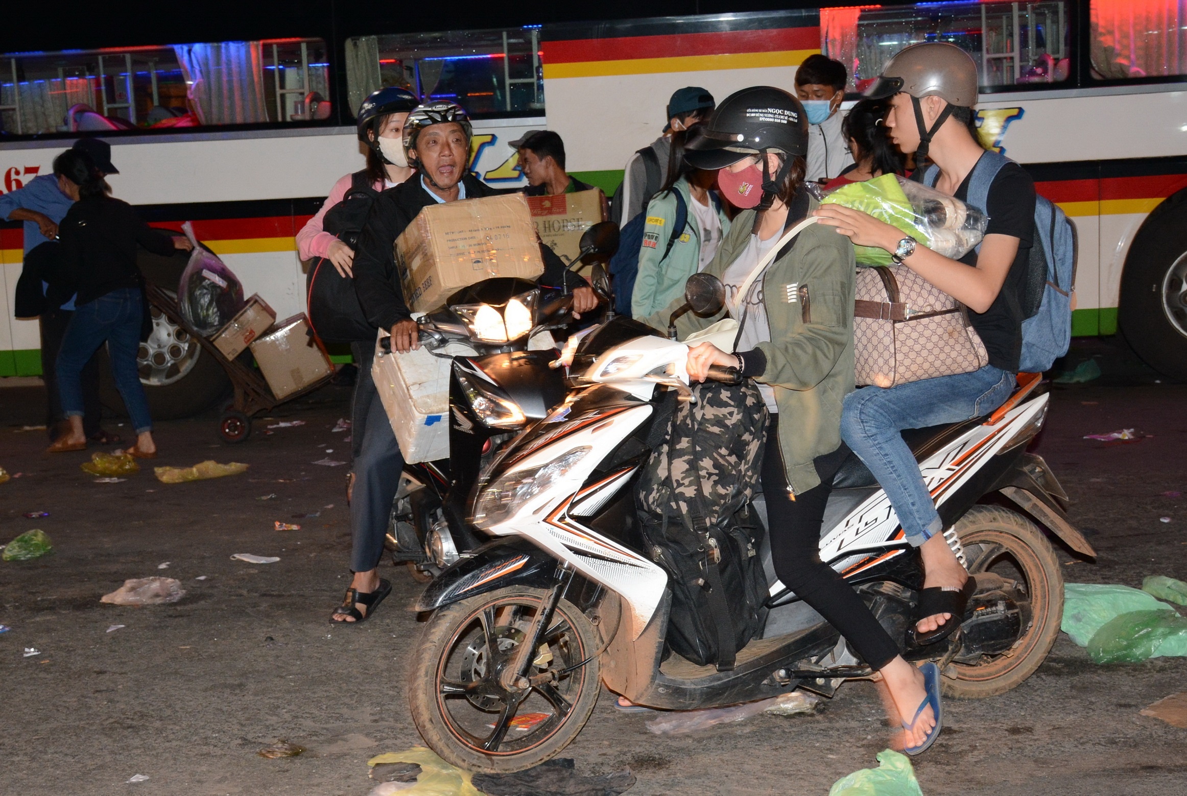 Nguoi dan lai do ve Sai Gon anh 5