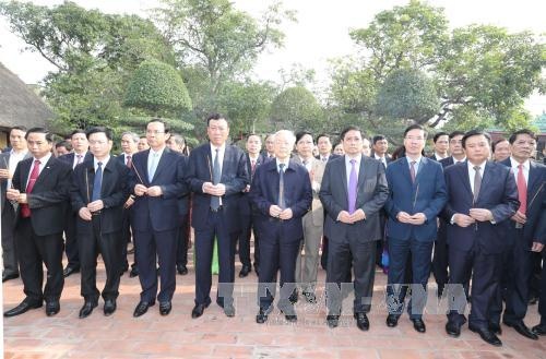 Tổng Bí thư thăm Nam Định ảnh 2 Tong Bi thu tham Nam Dinh anh 2