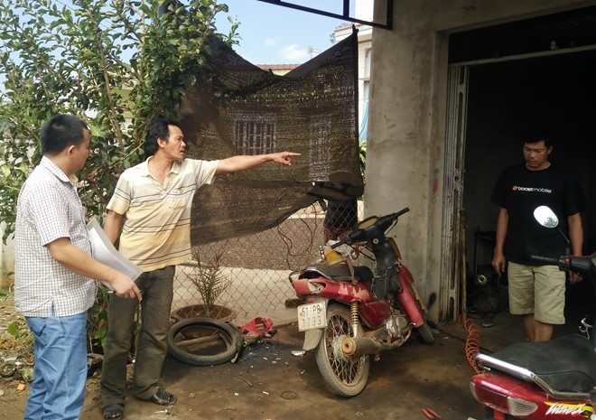 Lan manh moi vu an tu chiec xe may trong tiem sua chua hinh anh