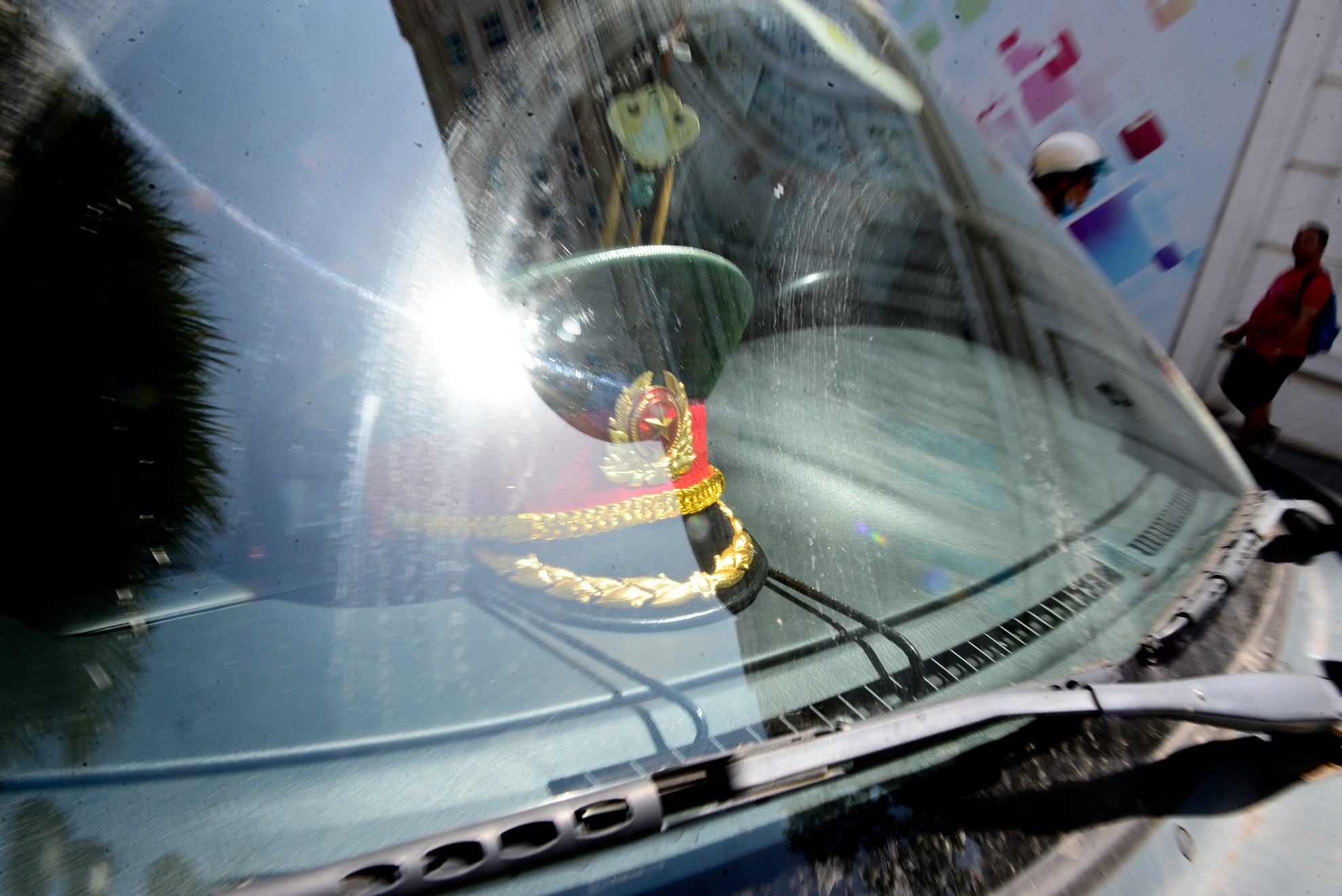 phat xe bien so xanh anh 4