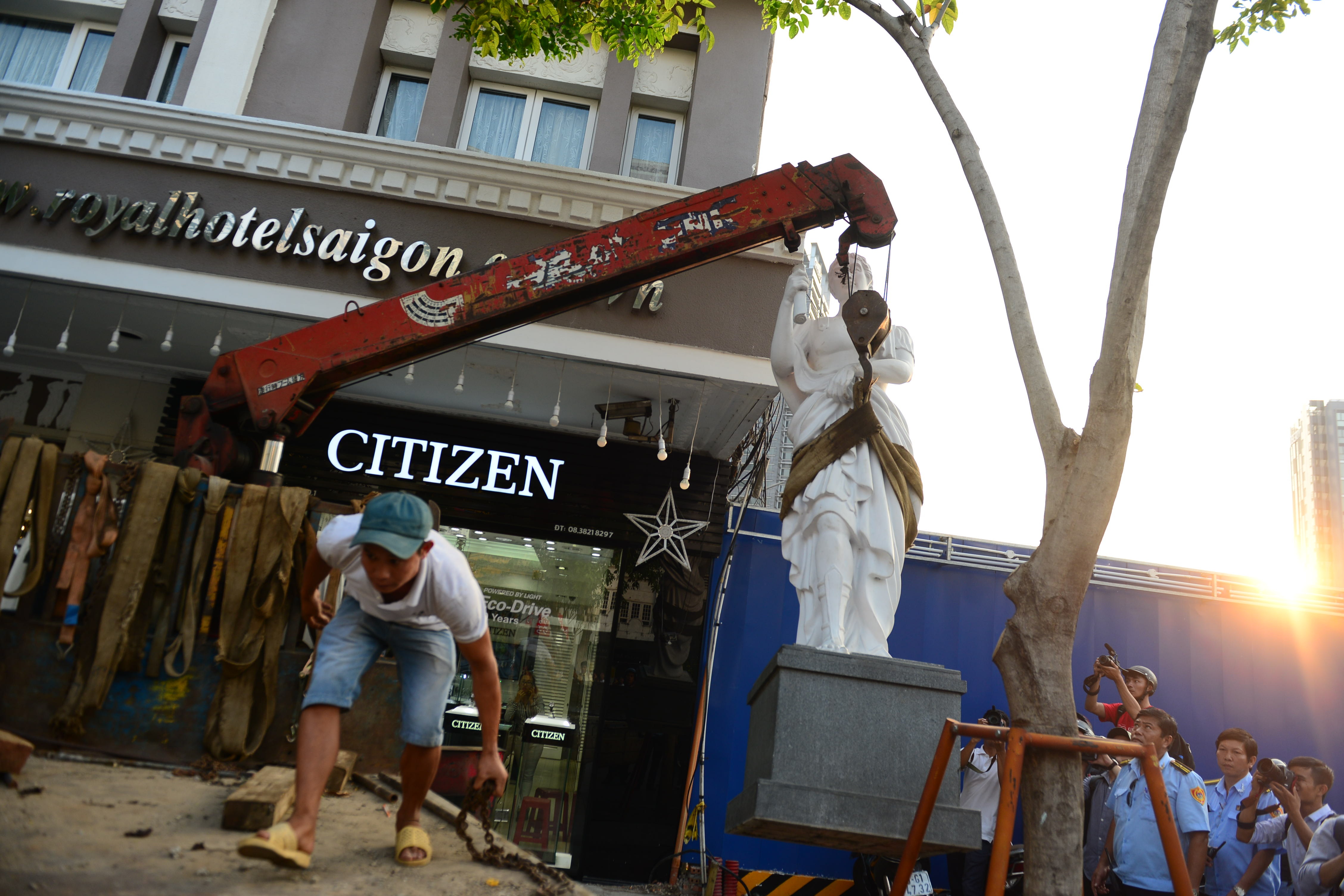 dap hang loat bo tuong anh 9