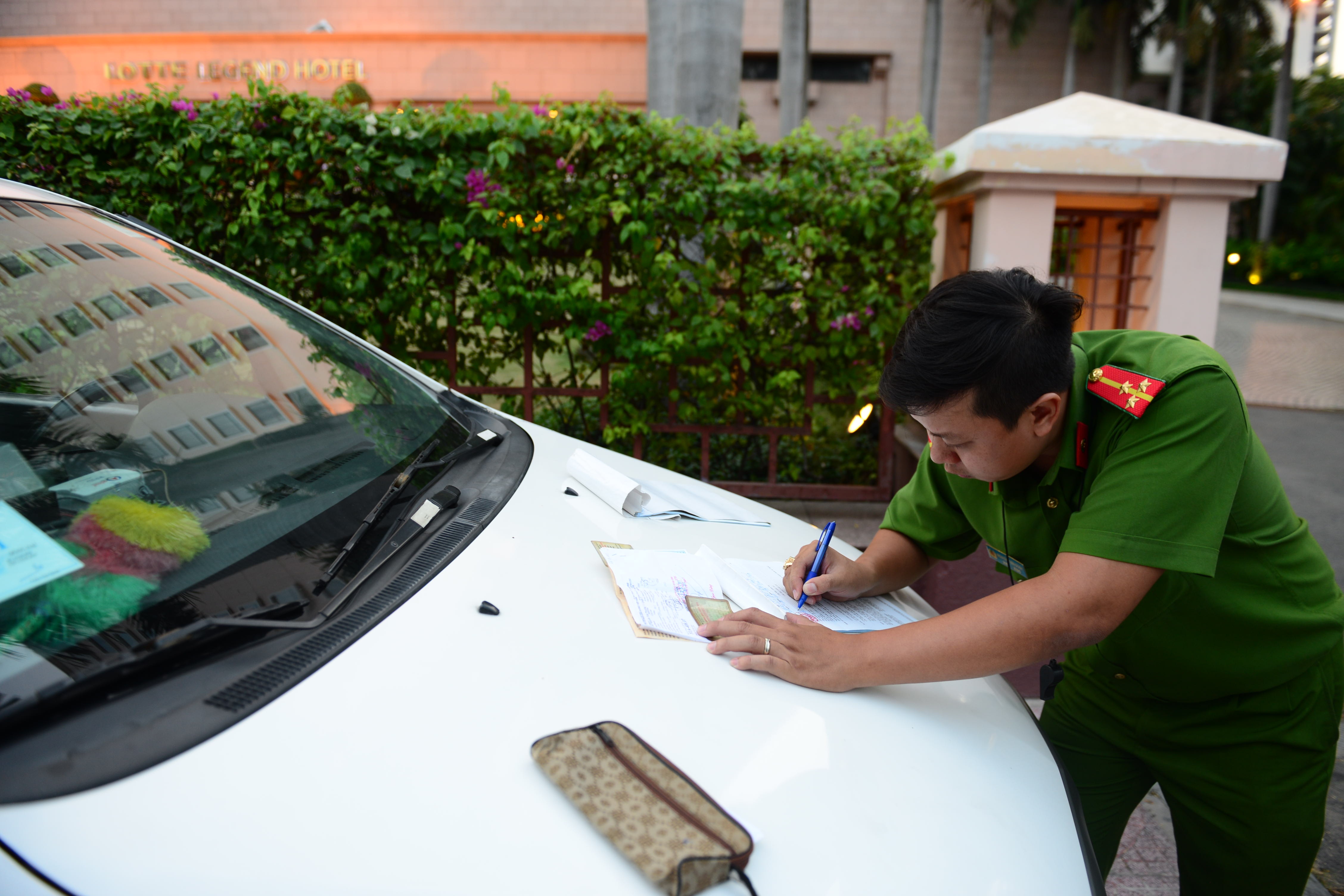 dap hang loat bo tuong anh 11