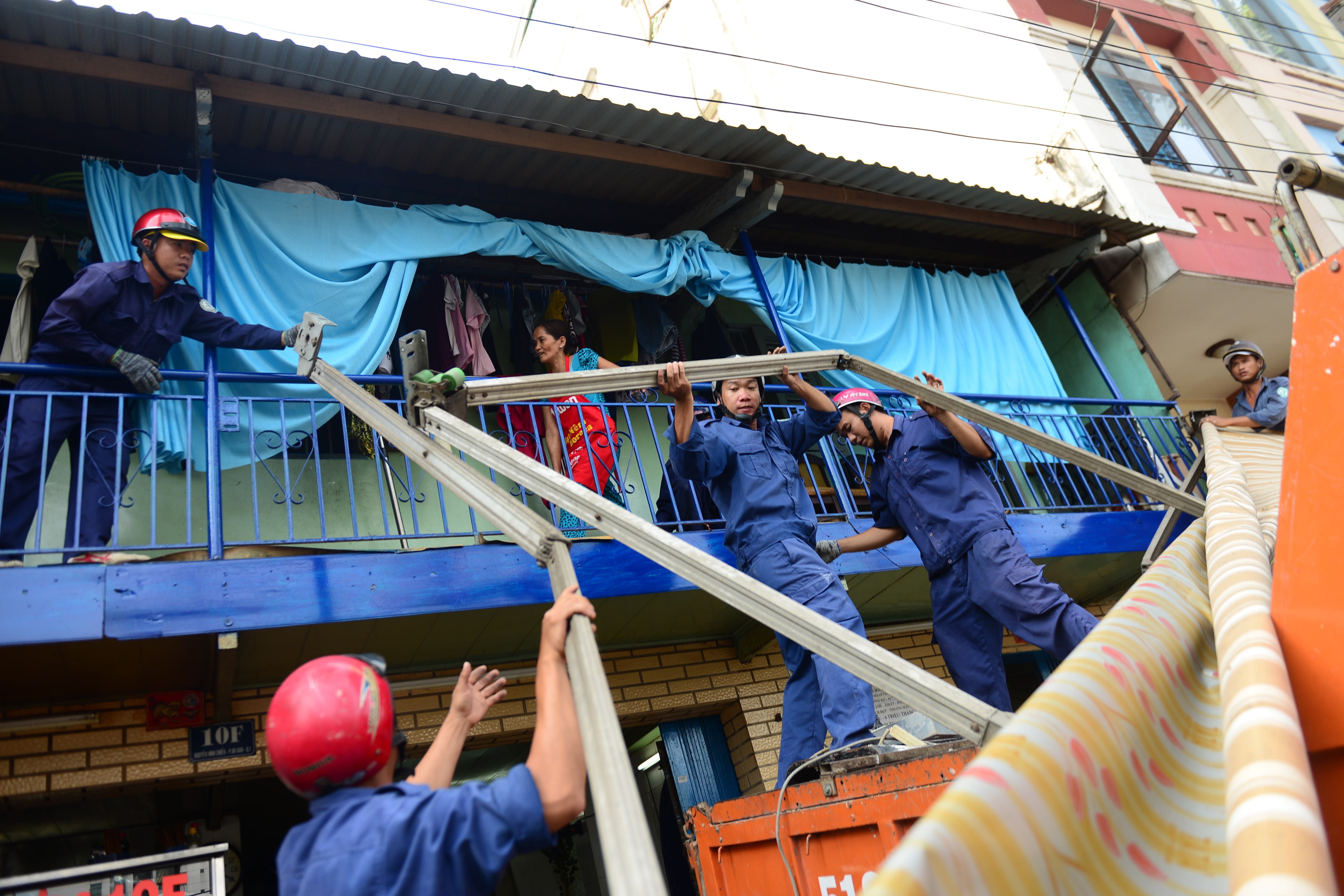 dap hang loat bo tuong anh 18