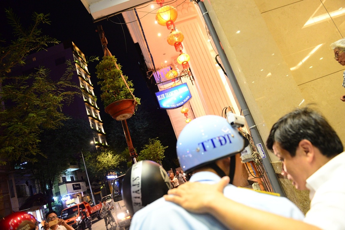 dep cay canh truoc khach san anh 6