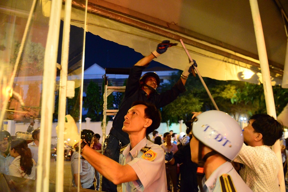 dep cay canh truoc khach san anh 10