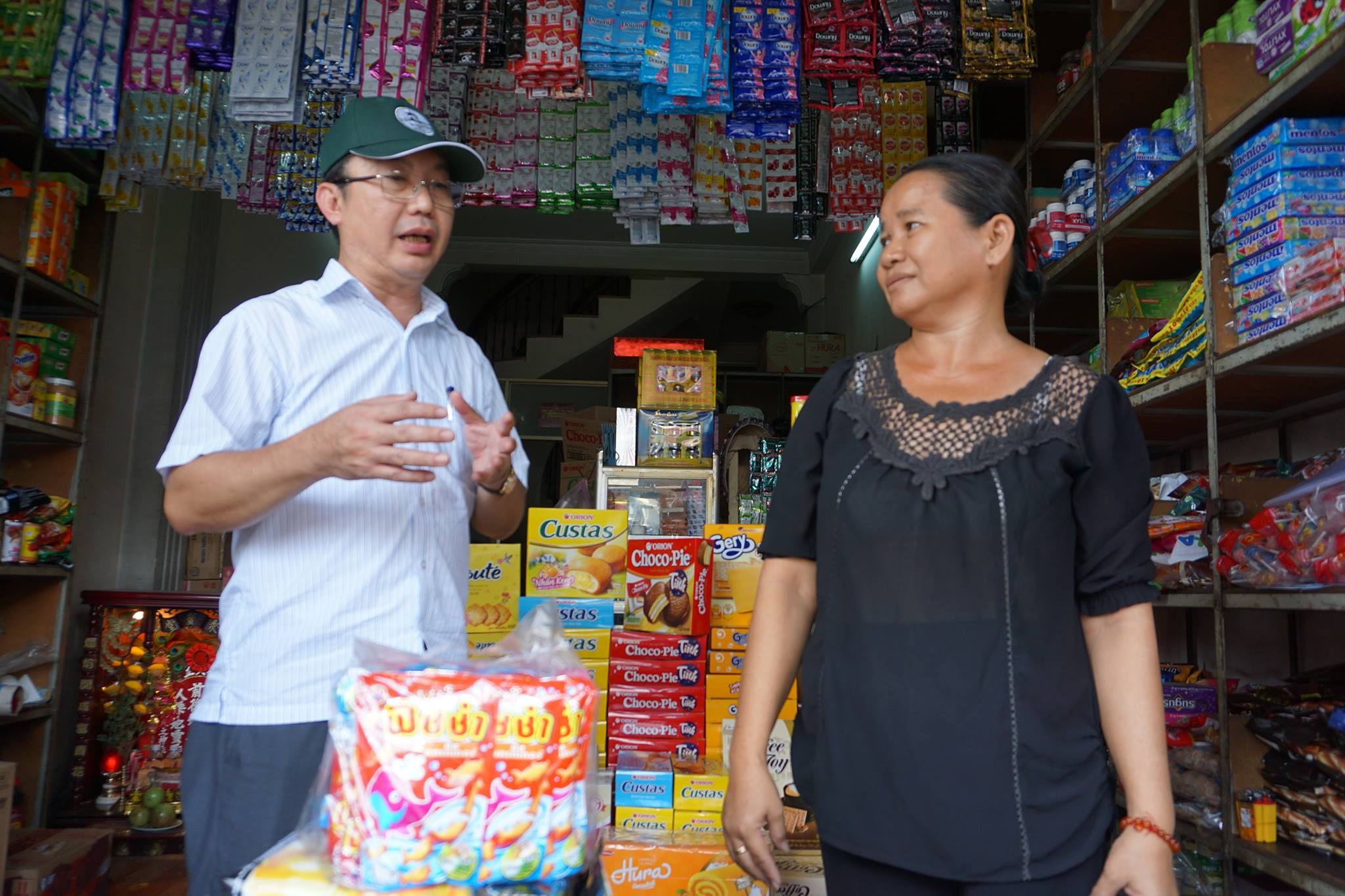 chủ tịch quận 1 xuống đường ảnh 1 chu tich quan 1 xuong duong anh 1