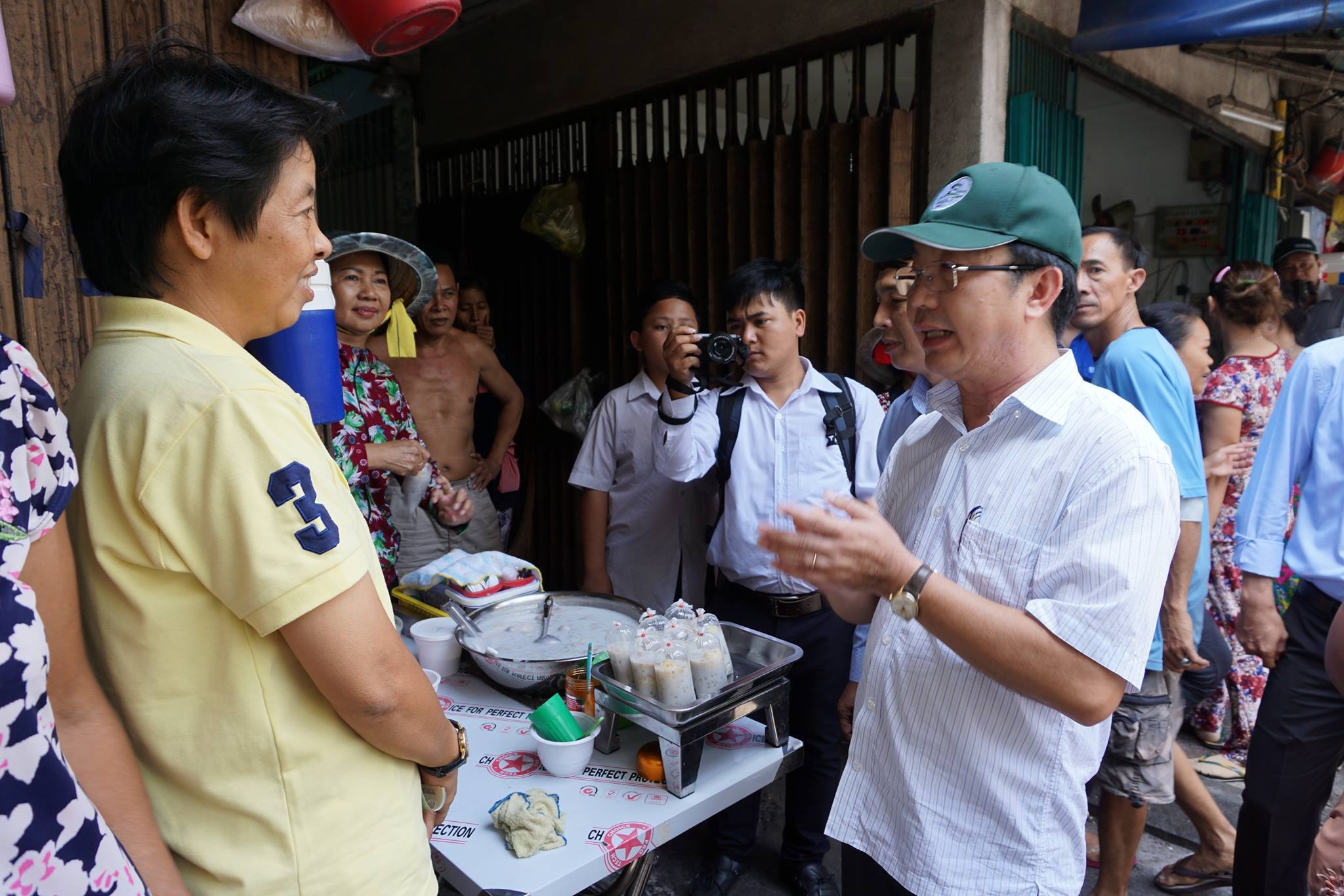 Chu tich quan 1: 'Anh Doan Ngoc Hai khong co don' hinh anh