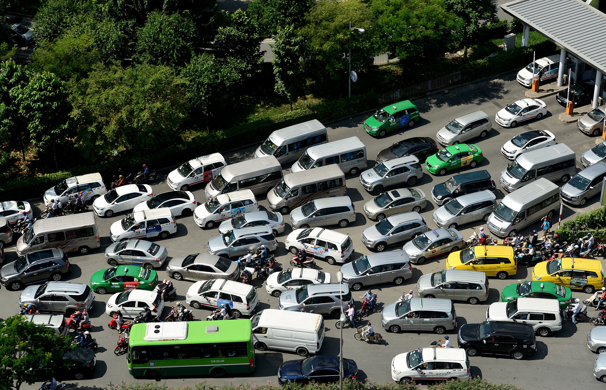 Hon 1.400 ty dong mo duong moi tai cua ngo Tan Son Nhat hinh anh