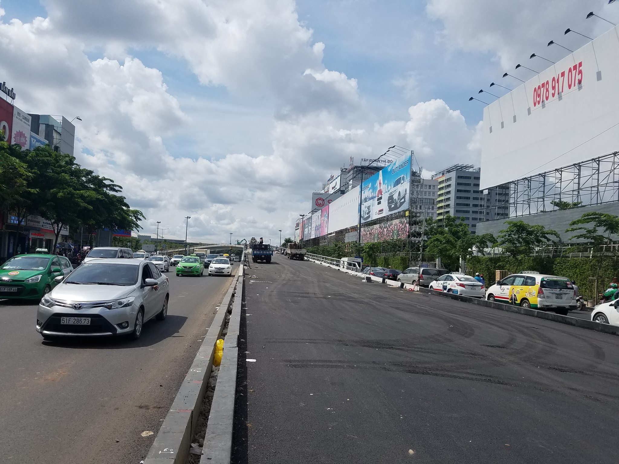 Cau vuot Tan Son Nhat anh 2