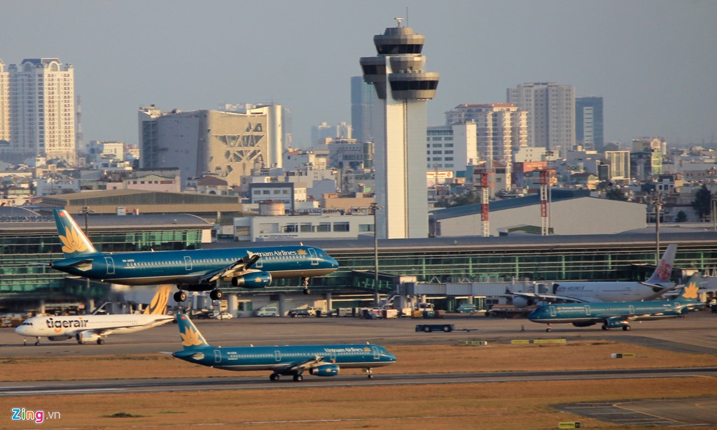 sân bay Tân Sơn Nhất quà tải ảnh 1 san bay Tan Son Nhat qua tai anh 1